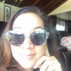 Golden grey aviator mirrored sun glasses